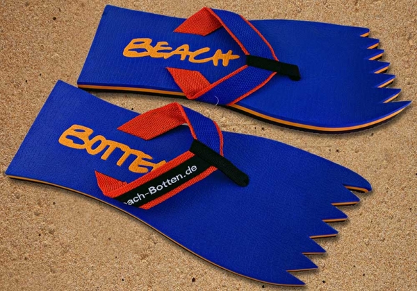 Badetrenner, Zehenlatschen, BeachBotten im Sand stehend, Modell Color Punk, blau