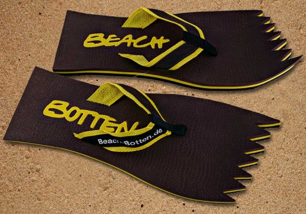 Badetrenner, Zehenlatschen, BeachBotten im Sand stehend, Modell Color Punk, braun