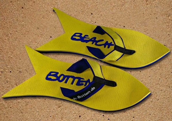 Badetrenner, Zehenschuhe, BeachBotten im Sand stehend, Modell Color Shark, gelb