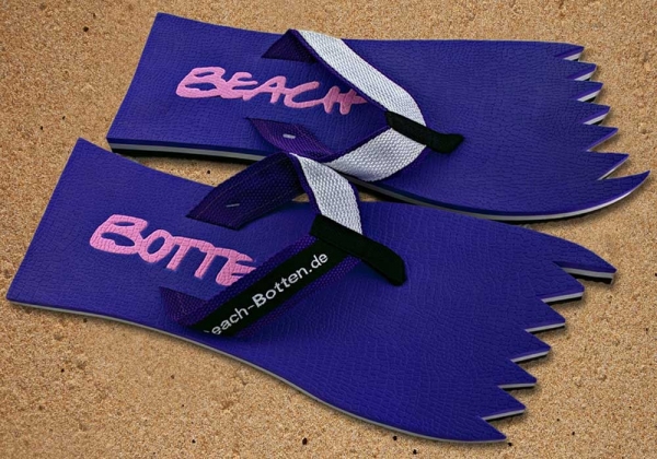 Badetrenner, Zehenlatschen, BeachBotten im Sand stehend, Modell Color Punk, lila