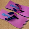 Badetrenner, Zehenlatschen, BeachBotten im Sand stehend, Modell Color Punk, pink