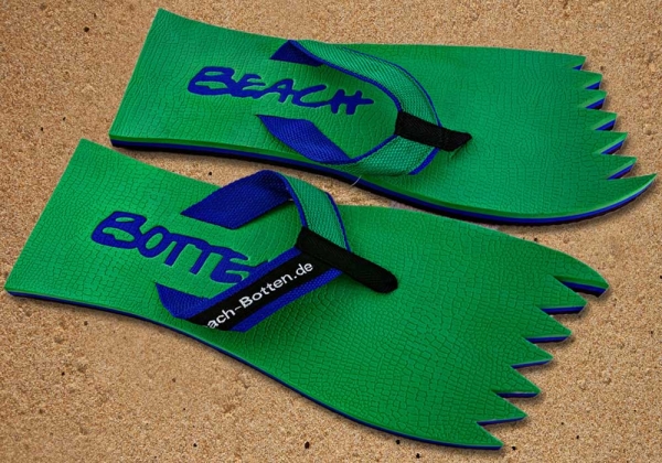Badetrenner, Zehenlatschen, BeachBotten im Sand stehend, Modell Color Punk, grün