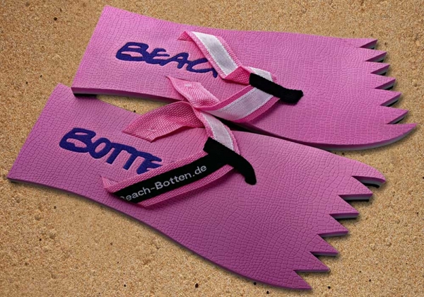 Badetrenner, Zehenlatschen, BeachBotten im Sand stehend, Modell Color Punk, pink